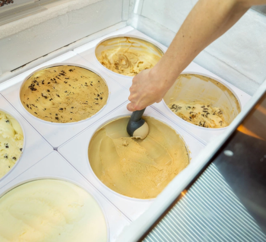 Build a business foundation around a quality product At Häagen-Dazs, we are passionate about quality. This is why people reach for our brand when they want the best ice cream. We make sure it stays that way by crafting the perfect flavors using only the finest ingredients and no artificial colors or flavors, so that every scoop is nothing short of extraordinary.