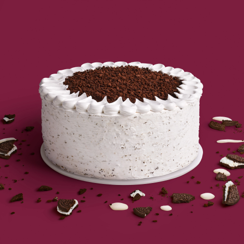 Cookies & Cream Cake Our widely celebrated Cookies and Cream ice cream layered with a swirl of cookie chunks and frosted with our cookie crunch icing.